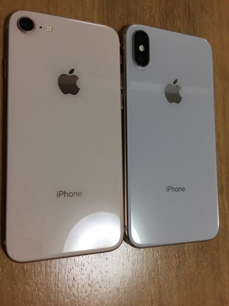 iPhoneXと8を並べてみた